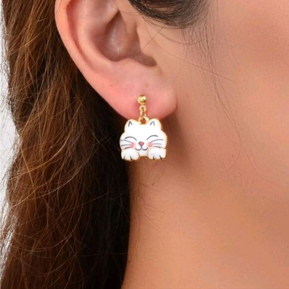 Cat 🐈 Earrings  - Picture 1 of 5